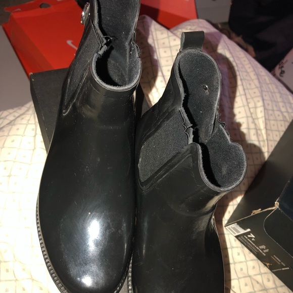 Michael Kors Rain boots - Picture 2 of 2